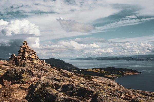 Peut-on trouver une croisière qui propose des ateliers de fabrication de bijoux avec des artisans locaux?